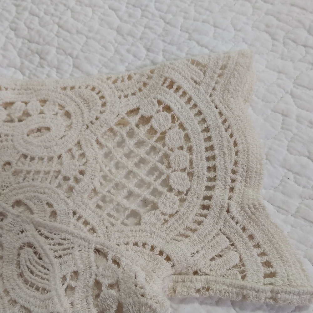 KEREN HART Women Size M Crochet Cream Lace Top - Picture 4 of 16